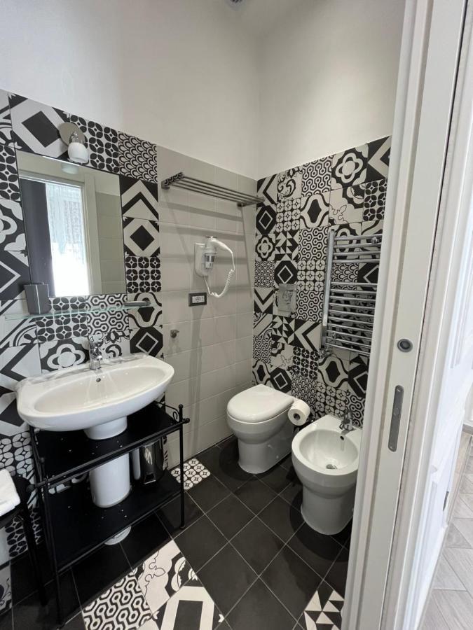 Hotel Domus Giordano Rzym Zewnętrze zdjęcie