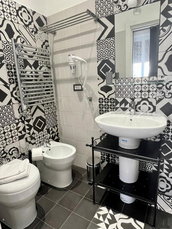 Hotel Domus Giordano Rzym Zewnętrze zdjęcie
